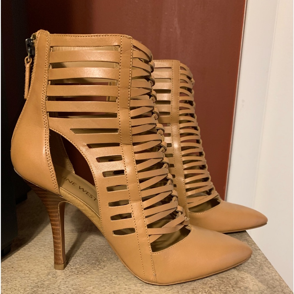 Nine West Bessy Tan Leather Bootie Size 7